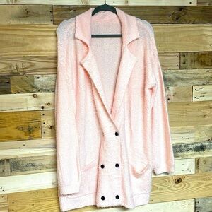 Size XL polyester/acrylic blend light pink double breasted sweater blazer